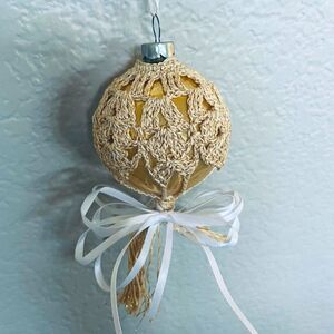 Vintage Christmas Gold Ball Macrame Ornament